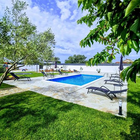 Holiday home Aprilis Galovac  Extérieur photo