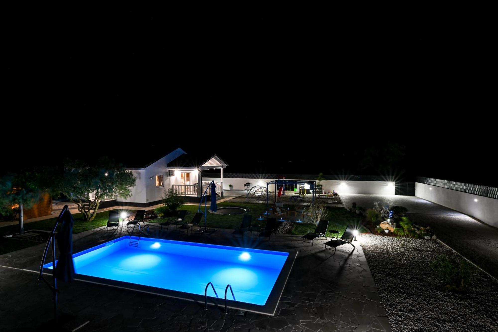 Holiday home Aprilis Galovac  Extérieur photo