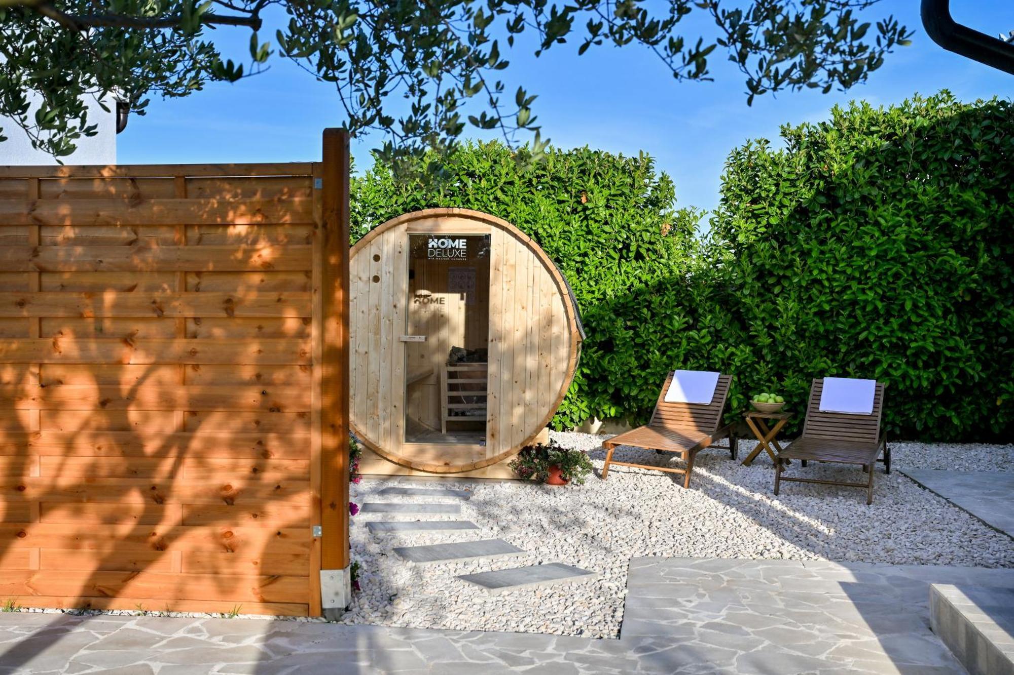 Holiday home Aprilis Galovac  Extérieur photo