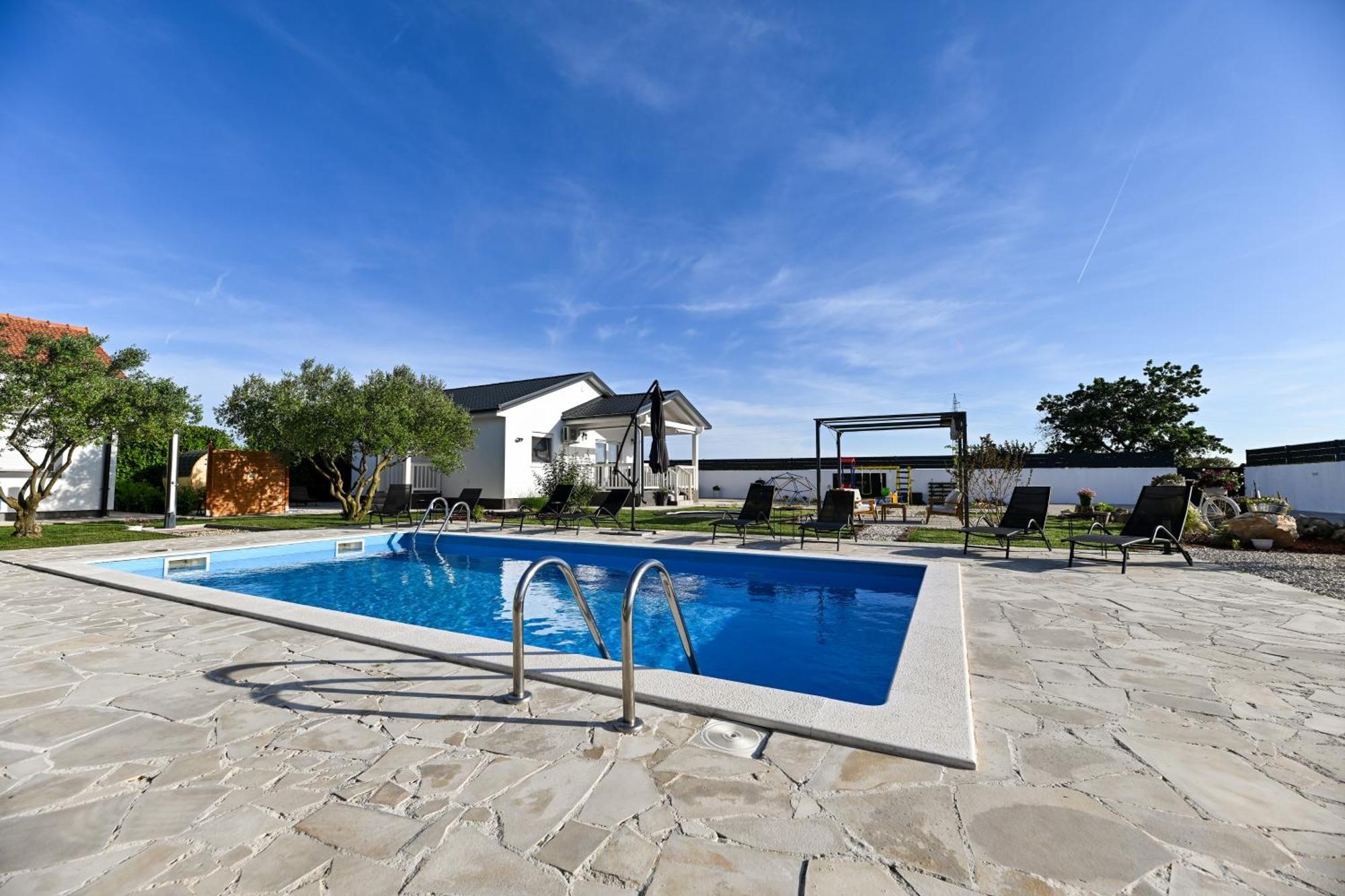 Holiday home Aprilis Galovac  Extérieur photo