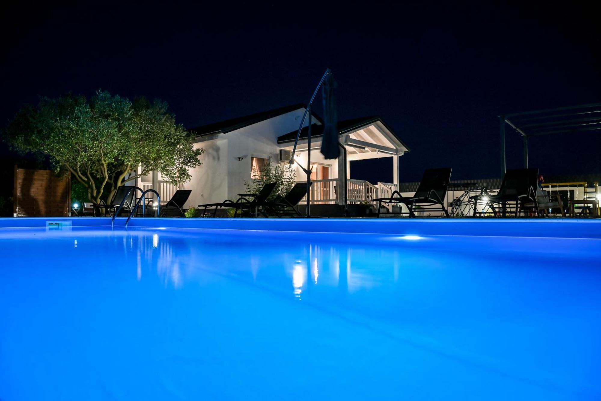 Holiday home Aprilis Galovac  Extérieur photo