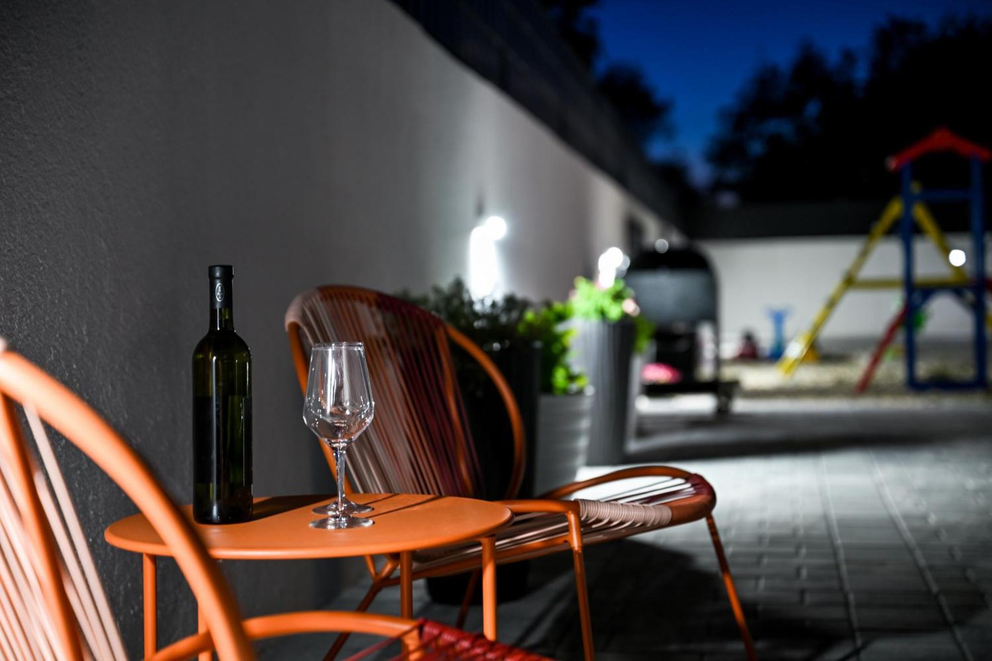 Holiday home Aprilis Galovac  Extérieur photo